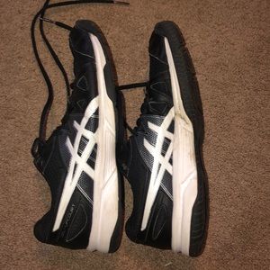 Volleyball sneakers